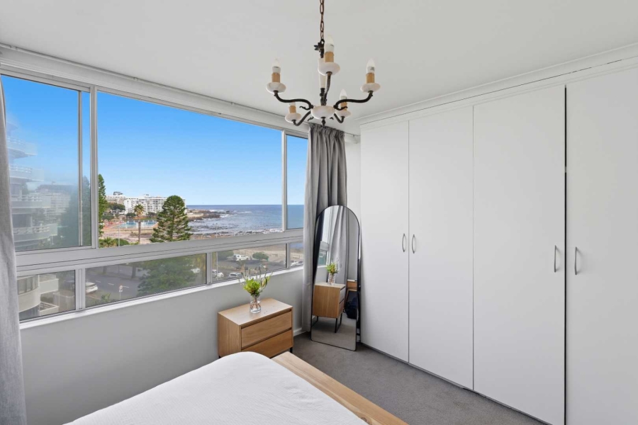 2 Bedroom Property for Sale in Sea Point Western Cape
